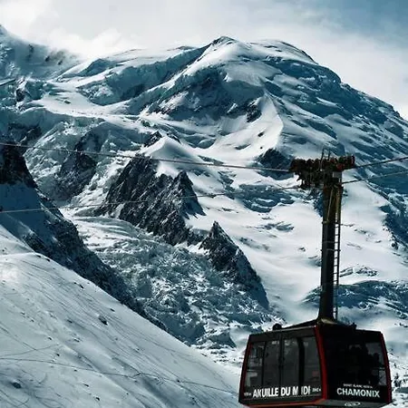 Daire Le Cristal - Close To The Slopes & Free Parking - By Cozee Chamonix