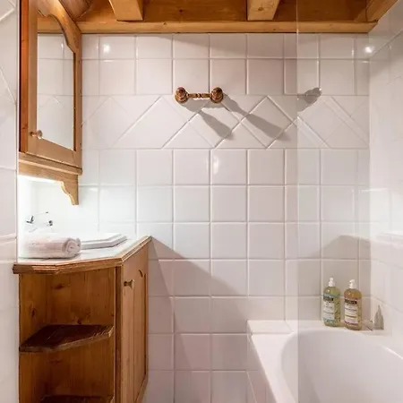 Apartament Le Cristal - Close To The Slopes & Free Parking - By Cozee Chamonix
